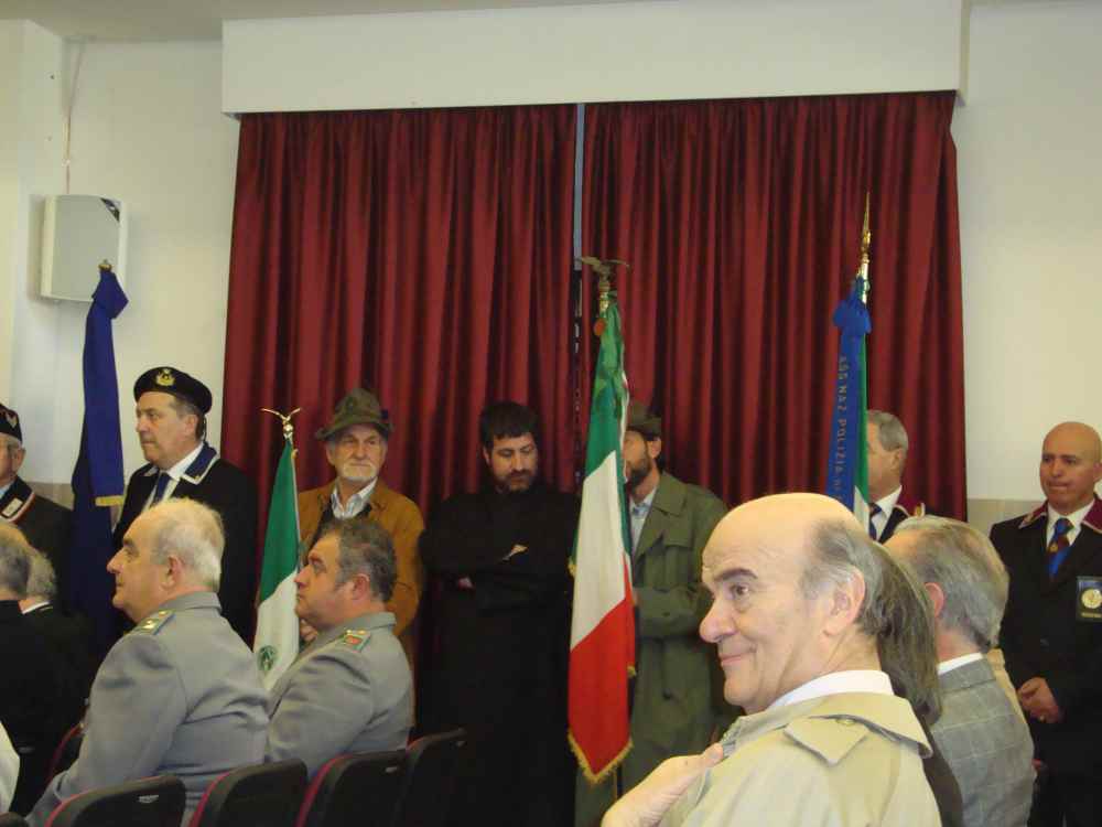 8-padre-federico-fra-gli-alpini